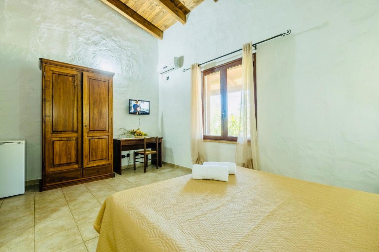 Agriturismo Il Paradiso Iglesias Exteriör bild