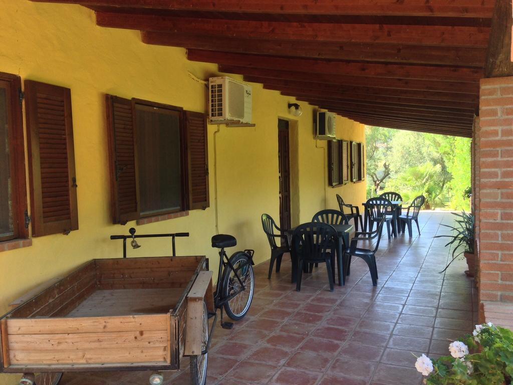 Agriturismo Il Paradiso Iglesias Exteriör bild